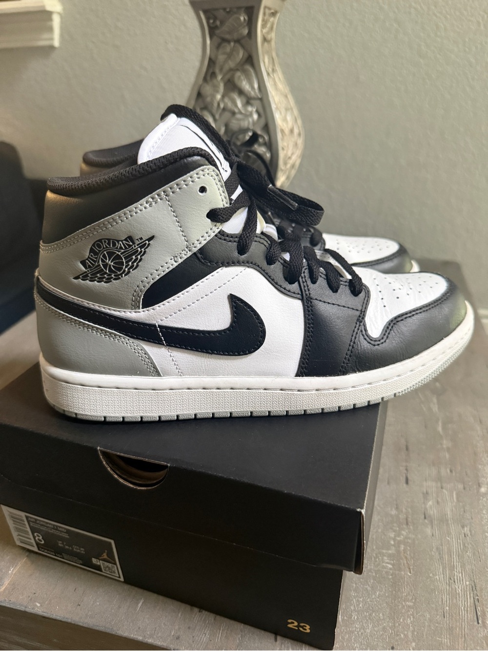 🏀Air Jordan 1 Mid size 8